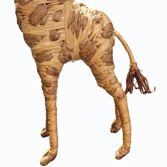 8.5 Inch Natural Fiber Standing Giraffe Home Decor - Picture 5 of 9